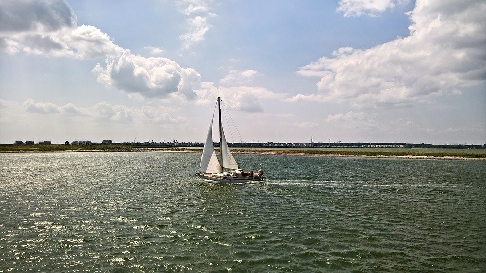 Sailing boat
